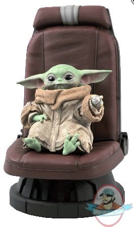 1/2 Scale Star Wars The Mandalorian Child in Chair Statue Diamond 