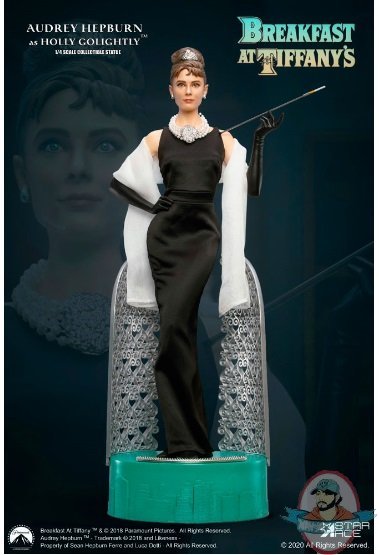Audrey Hepburn as Holly Golightly Statue with Light Star Ace 