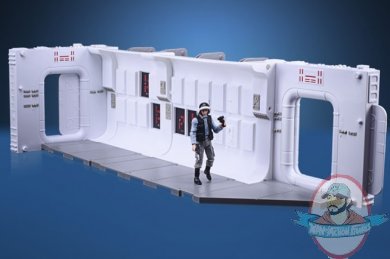 Star Wars: The Vintage Collection Tantive IV Hallway Playset Hasbro