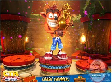 Crash Bandicoot Winner Statue Standard First 4 Figures 907761