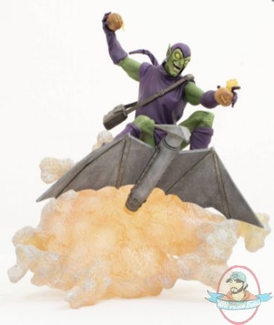 Marvel Gallery Comic Green Goblin Deluxe PVC Statue by Diamond Select