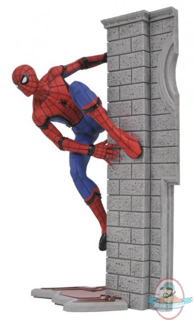Spider-Man: Homecoming Spider-Man Gallery Statue Diamond Select Spider-Man: Homecoming Spider-Man Gallery Statue Diamond Select