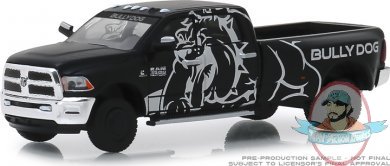 1:64 Dually Drivers Series 1 2018 Ram 3500 Dually Bully Dog Greenlight