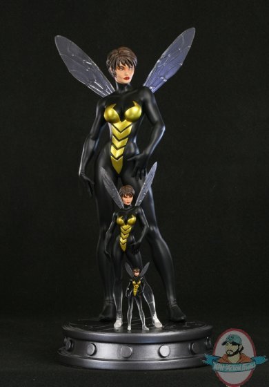 Wasp Modern Deluxe Statue by Bowen Designs