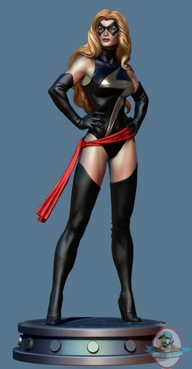 Marvel Ms. Marvel Warbird statue by Bowen Designs