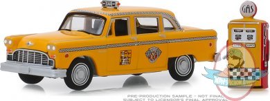 1:64 The Hobby Shop Series 7 1978 Checker Motors Marathon Greenlight