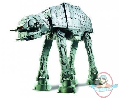 Star Wars Super Deluxe AT-AT Walker w Driver & Speeder by Hasbro Star Wars Super Deluxe AT-AT Walker w Driver & Speeder by Hasbro