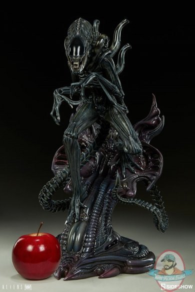Aliens Alien Warrior Statue by Sideshow Collectibles 200469