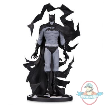 Batman: Black and White Batman by Becky Cloonan Statue DC Collectibles Batman: Black and White Batman by Becky Cloonan Statue DC Collectibles