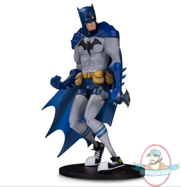 DC Artists Alley: Batman by Hainanu "Nooligan" Saulque PVC Figure DC Artists Alley: Batman by Hainanu "Nooligan" Saulque PVC Figure