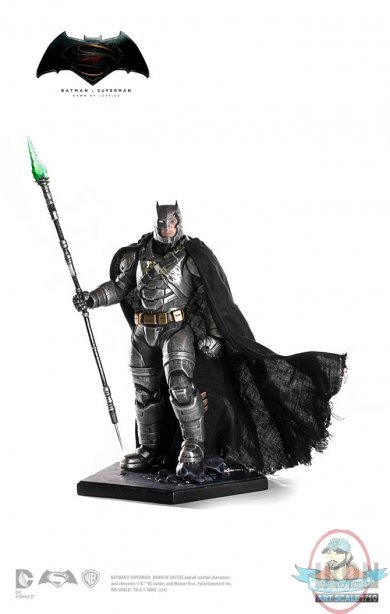 1/10 Battle Damaged Armored Batman Iron Studios Art Scale INS35371 1/10 Battle Damaged Armored Batman Iron Studios Art Scale INS35371