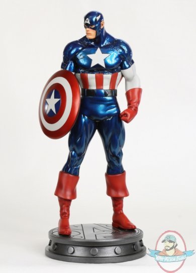 Captain America Avengers Statue Website Exclusive 12" Bowen Used Captain America Avengers Statue Website Exclusive 12" Bowen Used