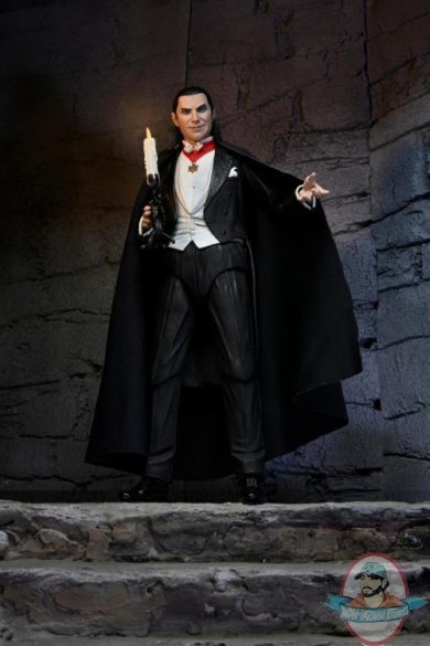Universal Monsters Dracula Transylvania Ultimate Figure by Neca