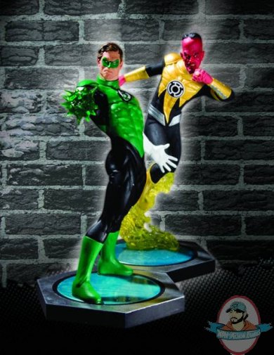 Ultimate Showdown Green Lantern vs Sinestro Statue Set Ultimate Showdown Green Lantern vs Sinestro Statue Set