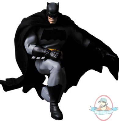 Batman: The Dark Knight Returns Real Action Hero Figure by Medicom Batman: The Dark Knight Returns Real Action Hero Figure by Medicom