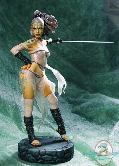 Fantasy Figure Gallery Luis Royo Ritual PVC Statue by Yamato USA Fantasy Figure Gallery Luis Royo Ritual PVC Statue by Yamato USA