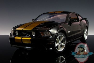 1:18 Scale 2010 Mustang Black with Gold Stripes Hertz Greenlight