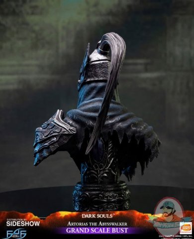 2019_06_10_08_08_44_https_www.sideshow.com_storage_product_images_904798_artorias_the_abysswalker_.jpg