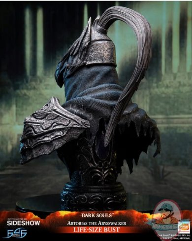 2019_06_10_08_42_02_https_www.sideshow.com_storage_product_images_904799_artorias_the_abysswalker_.jpg
