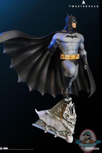 2019_11_07_16_09_08_dc_comics_super_powers_batman_variant_maquette_by_tweeterhea_sideshow_collecti.jpg