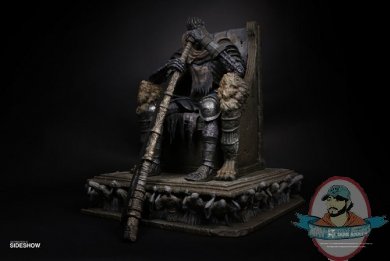 2019_12_26_12_54_02_https_www.sideshow.com_storage_product_images_905671_yhorm_on_throne_dark_soul.jpg