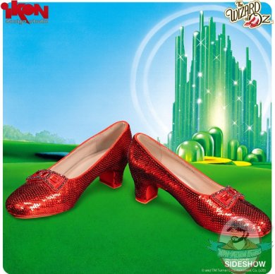 2020_02_20_15_52_26_https_www.sideshow.com_storage_product_images_905233_dorothys_ruby_slippers_ye.jpg