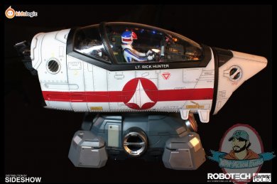 2020_09_07_15_45_47_robotech_macross_vf_1j_cockpit_by_kids_logic_company_limited_sideshow_collecti.jpg
