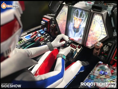 2020_09_07_15_46_08_robotech_macross_vf_1j_cockpit_by_kids_logic_company_limited_sideshow_collecti.jpg