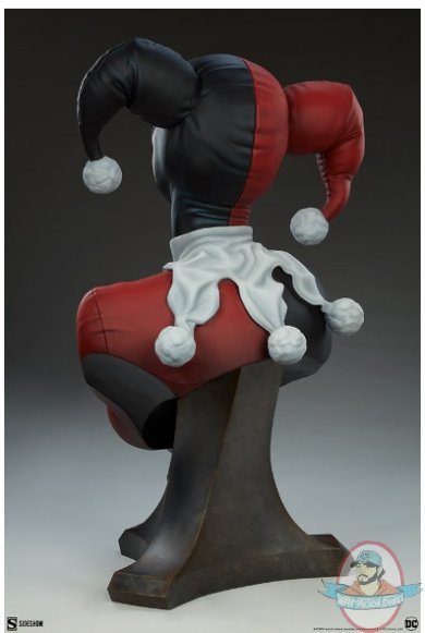 2021_01_22_10_40_21_https_www.sideshow.com_storage_product_images_400233_harley_quinn_dc_comics_ga.jpg