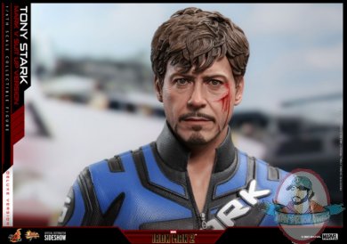 2021_06_28_08_07_31_tony_stark_mark_v_suit_up_version_sixth_scale_collectible_figure_by_hot_toys_.jpg