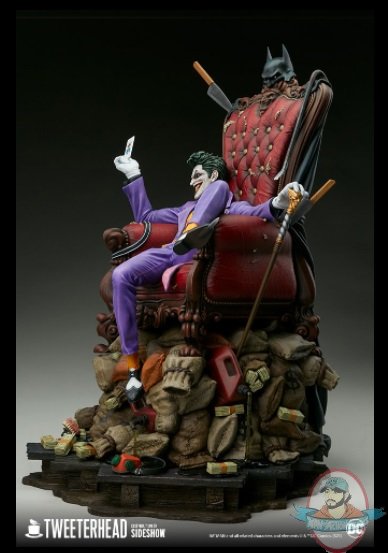 2021_07_07_09_33_28_dc_comics_the_joker_deluxe_maquette_by_tweeterhead_sideshow_collectibles.jpg