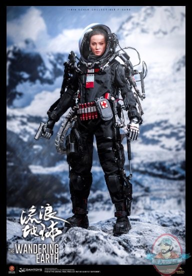 2021_07_13_09_42_41_zhou_qian_sixth_scale_figure_by_damtoys_sideshow_collectibles.jpg