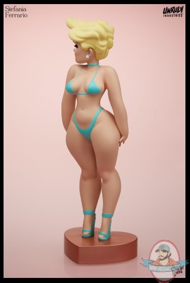 2021_07_28_09_08_02_stefania_ferrario_designer_collectible_toy_by_unruly_industries_sideshow_colle.jpg