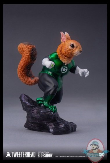 2021_07_28_15_02_23_dc_comics_john_stewart_green_lantern_maquette_by_tweeterhead_sideshow_collec.jpg