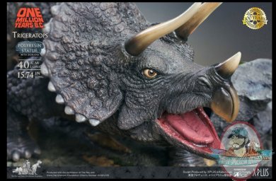 2021_07_28_15_57_57_triceratops_polyresin_version_statue_by_star_ace_toys_sideshow_collectibles.jpg