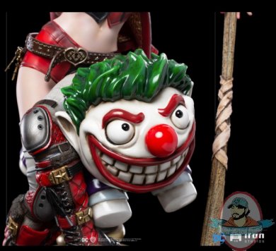 2021_07_28_22_28_41_harley_quinn_1_3_statue_by_iron_studios_sideshow_collectibles.jpg