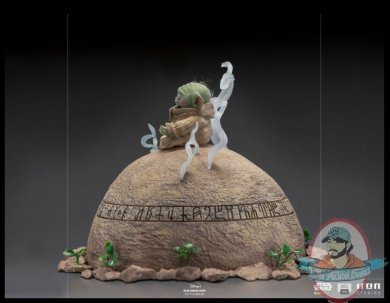 2021_08_12_09_57_49_grogu_1_4_scale_legacy_replica_statue_by_iron_studios_sideshow_collectibles.jpg