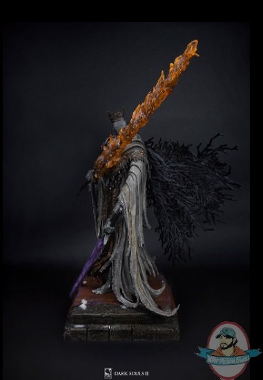 2021_09_07_01_03_24_pontiff_sulyvahn_standard_statue_by_purearts_sideshow_collectibles.jpg