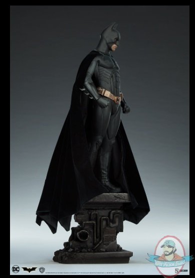 2021_09_08_19_56_29_batman_premium_format_tm_figure_sideshow_collectibles.jpg