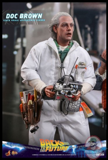 2021_10_06_17_01_12_doc_brown_sixth_scale_figure_by_hot_toys_sideshow_collectibles.jpg