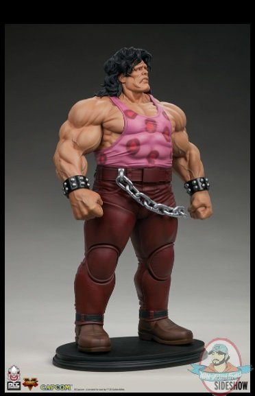 2021_10_19_21_21_01_hugo_1_4_statue_by_pcs_sideshow_collectibles.jpg
