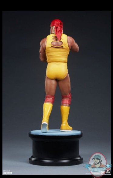 2021_10_26_12_09_47_hulkamania_hulk_hogan_1_4_scale_statue_by_pcs_sideshow_collectibles.jpg