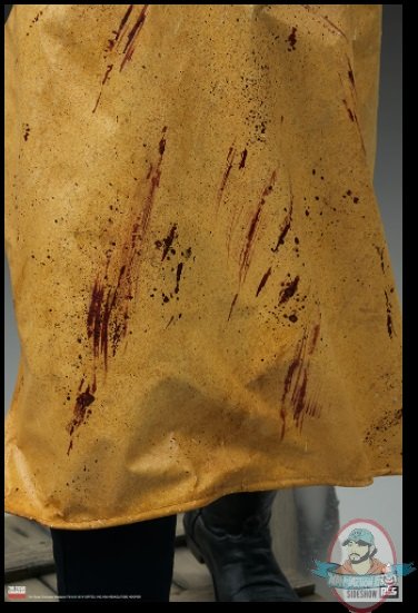 2021_10_26_16_35_33_leatherface_the_butcher_1_3_statue_by_pcs_sideshow_collectibles.jpg