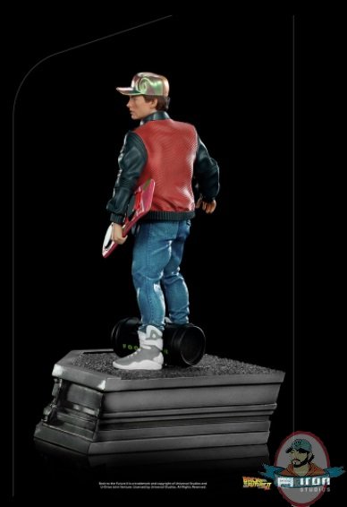 2021_10_26_17_32_22_marty_mcfly_1_10_art_scale_statue_by_iron_studios_sideshow_collectibles.jpg