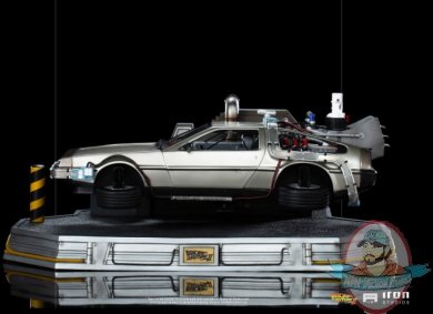 2021_10_26_17_49_37_delorean_set_regular_version_1_10_art_scale_statue_by_iron_studios_sideshow_co.jpg
