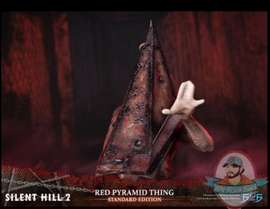 2021_11_17_15_32_12_red_pyramid_thing_statue_by_first_4_figures_sideshow_collectibles.jpg