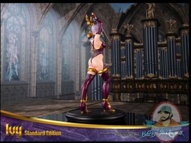 2021_11_19_21_07_19_soulcalibur_ii_ivy_standard_edition_statue_by_first_4_figures_sideshow_collect.jpg