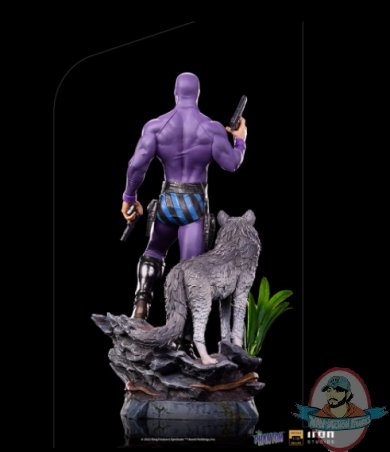 2021_11_23_16_38_43_the_phantom_deluxe_1_10_art_scale_statue_by_iron_studios_sideshow_collectibles.jpg
