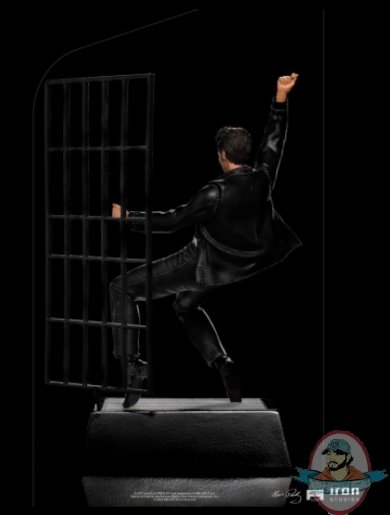 2021_11_23_17_48_15_elvis_presley_jailhouse_rock_1_10_art_scale_statue_by_iron_studios_sideshow_co.jpg