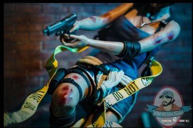 2022_01_05_15_10_28_jill_valentine_quarter_scale_statue_by_purearts_sideshow_collectibles.jpg